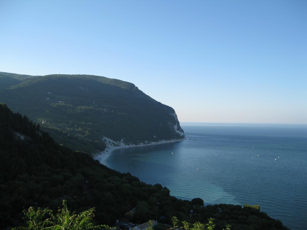 Agriturismo Le Vigne Del Conero Анкона Экстерьер фото